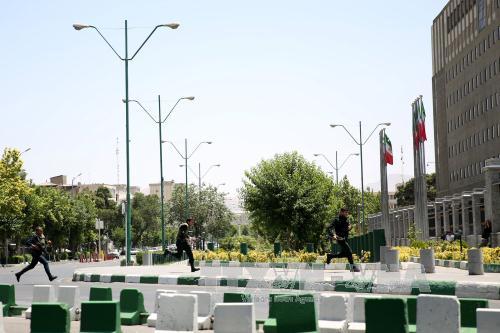 Iran xác định nhân thân những kẻ tấn công nhà Quốc hội và lăng lãnh tụ